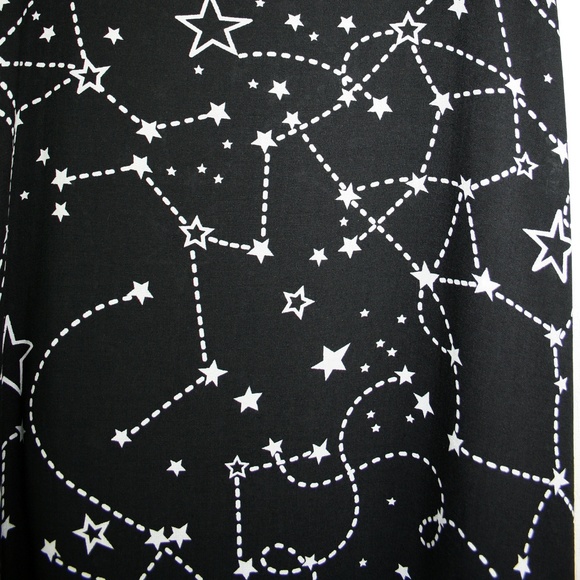 B&W Star/Constellation Pocketed Maxi Dress NWOT - Picture 6 of 8